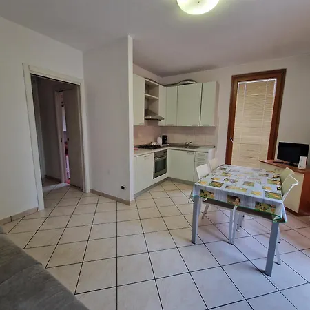 Apartment Tony In Bardolino